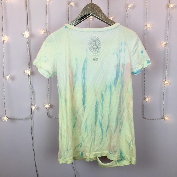 Chaser Distressed Concert Graphic Tee - Picture 2 of 7